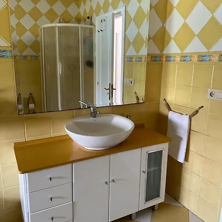 Casa A Tella Дом отдыха *